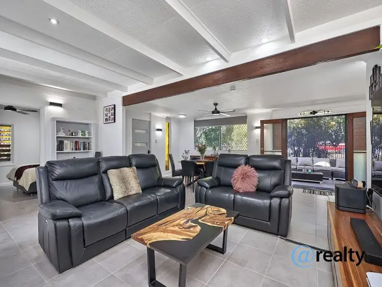 2 Valmadre Street, Caravonica QLD 4878