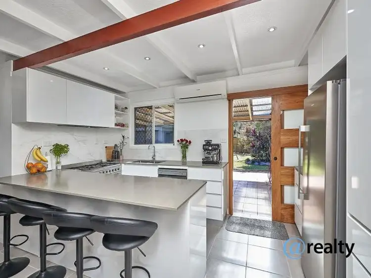 2 Valmadre Street, Caravonica QLD 4878