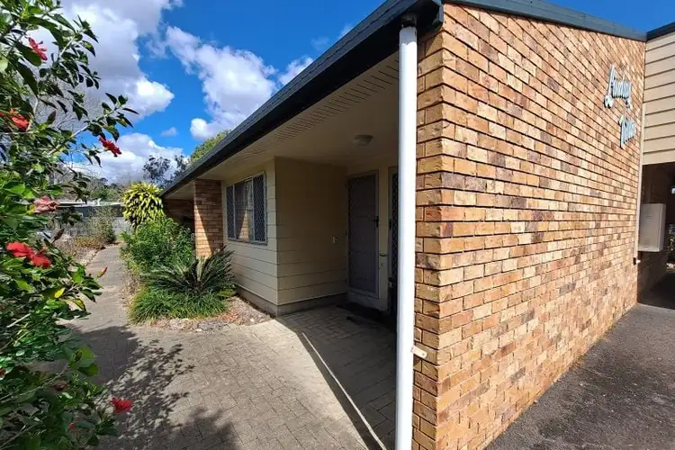 25 Lindsay Street