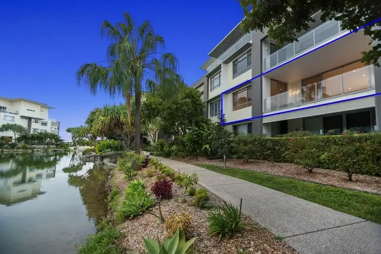 227/3 Pendraat Parade, Hope Island QLD 4212