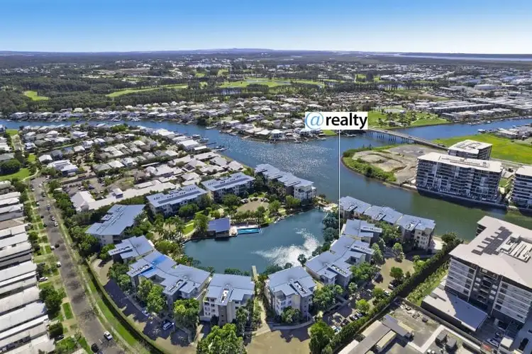 227/3 Pendraat Parade, Hope Island QLD 4212