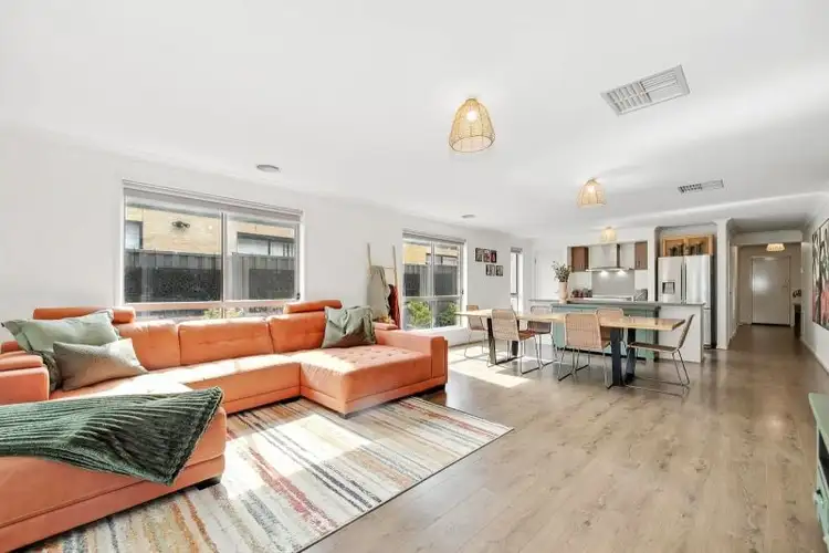 9 Muster Street, Manor Lakes VIC 3024