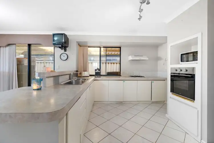 Fifth view of Homely house listing, 21 Cincotta Loop, Beeliar WA 6164
