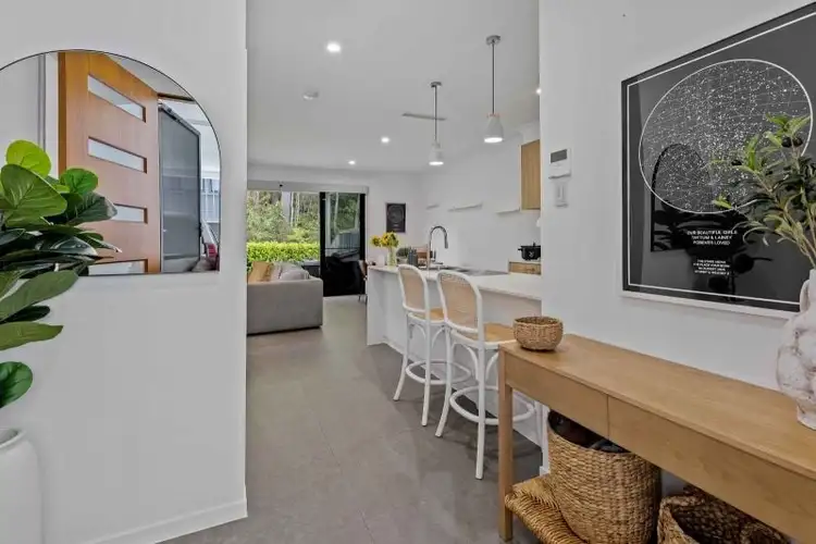 60/28 Bonogin Road, Mudgeeraba QLD 4213