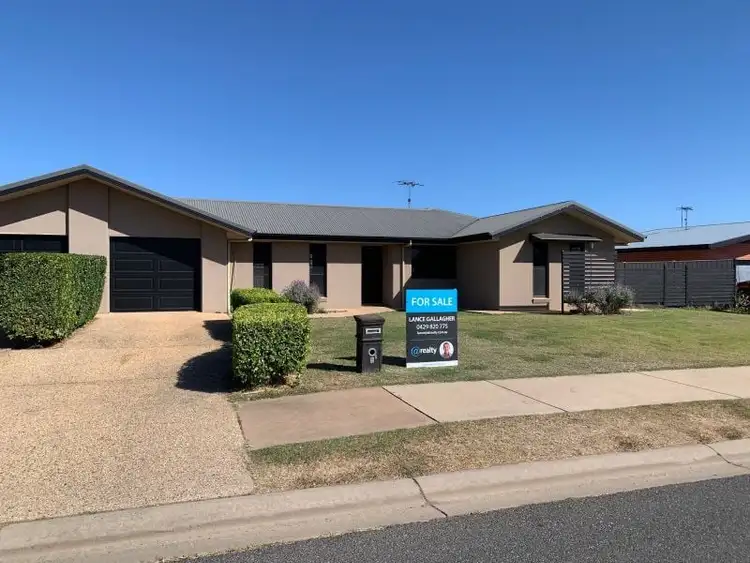 2/5 Brokenwood Street, Emerald QLD 4720