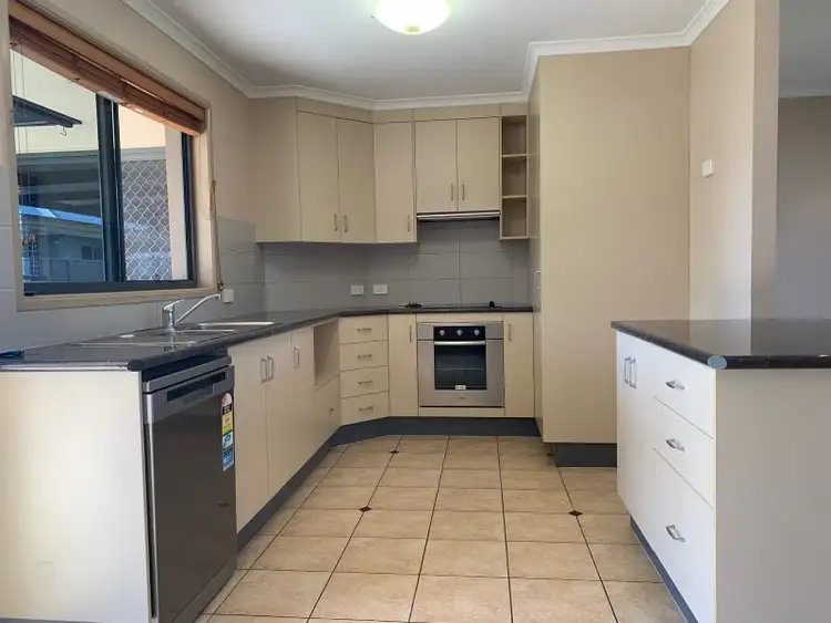 Fifth view of Homely unit listing, 2/5 Brokenwood Street, Emerald QLD 4720