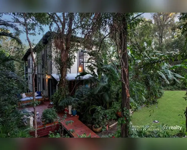 2 Camena Street, Macleay Island QLD 4184