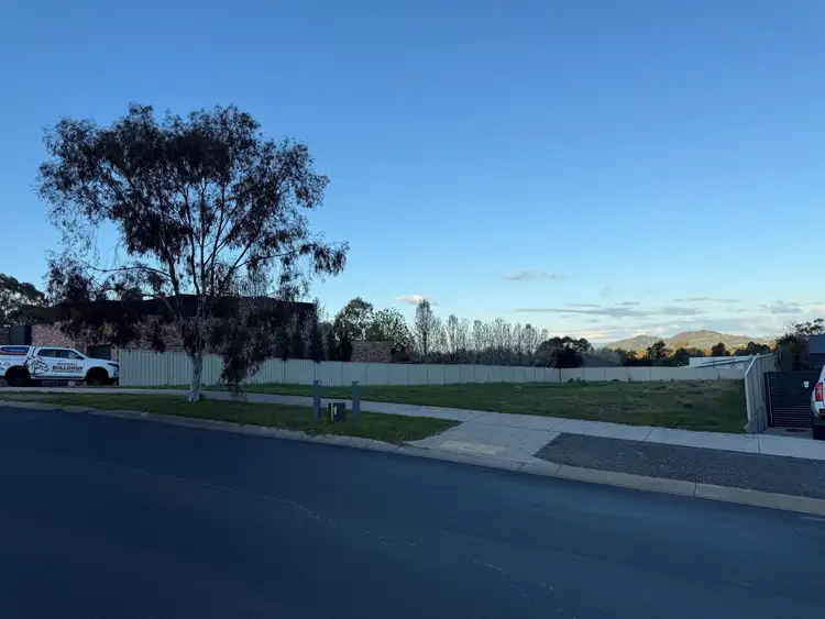 64 Brewer Drive, West Wodonga VIC 3690
