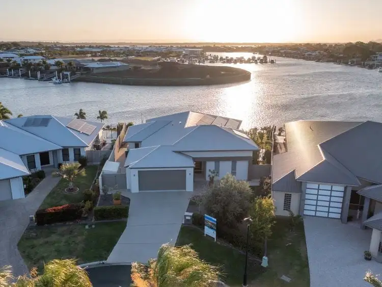 48 Raptor Parade, Banksia Beach QLD 4507