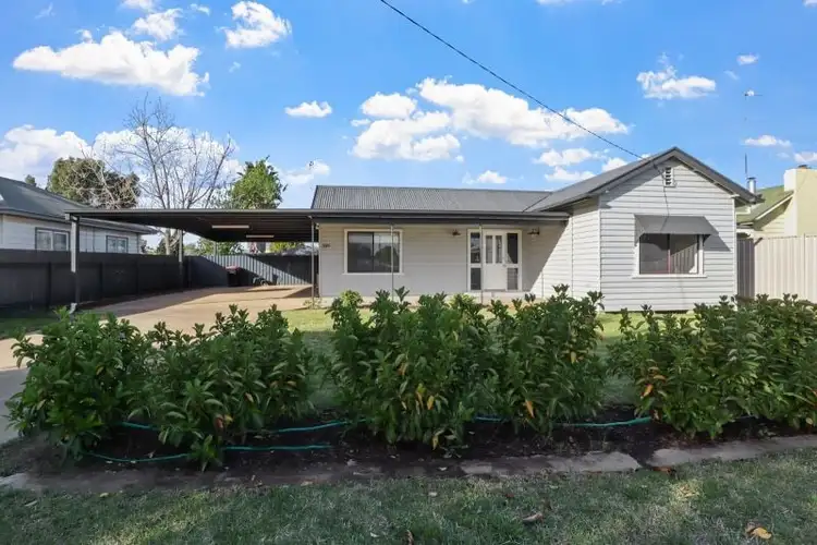 359 Sloane Street, Deniliquin NSW 2710