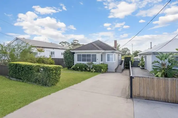 16 Marton Street, Shortland NSW 2307