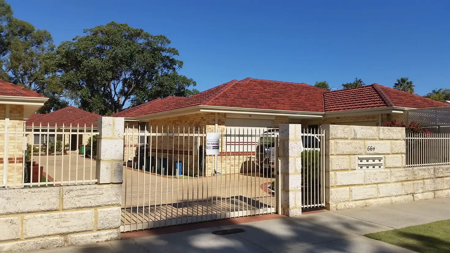 Main view of Homely unit listing, 2/664 Beach Road, Hamersley WA 6022