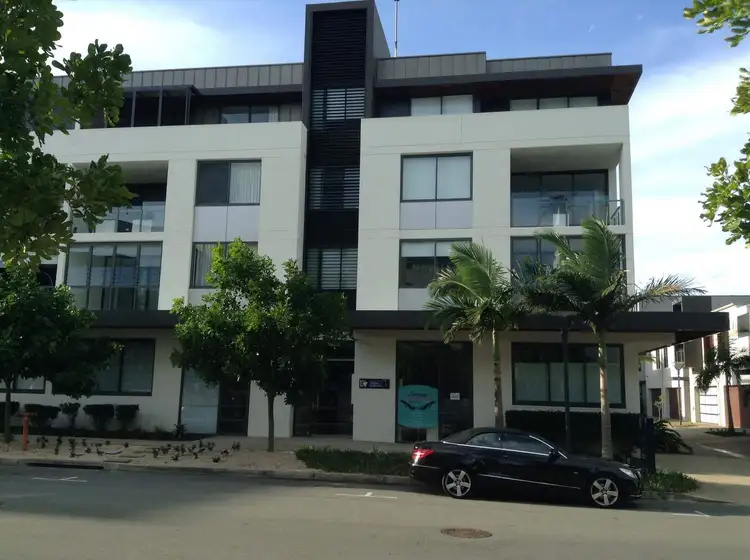 4204/2 Sunset Avenue, Paradise Point QLD 4216