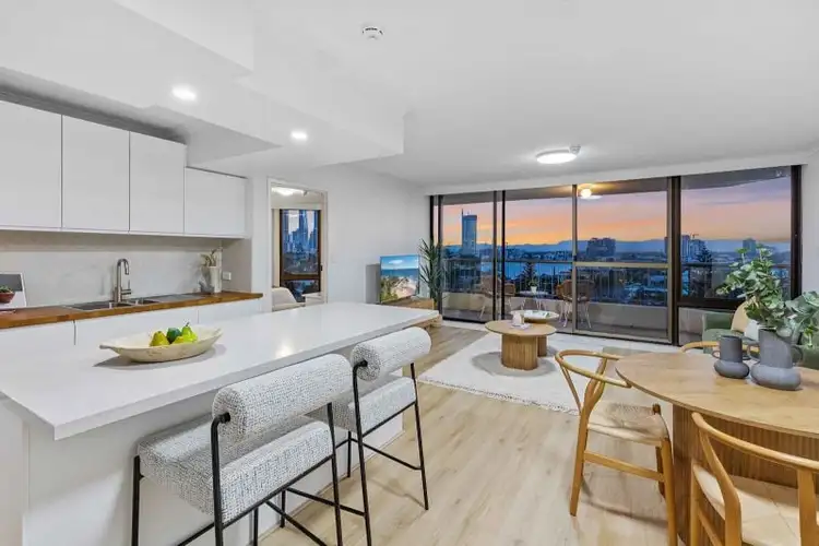 39/5 Admiralty Drive, Surfers Paradise QLD 4217