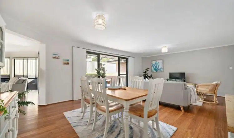Sixth view of Homely house listing, 2 Parlah Close, Mount Hutton NSW 2290