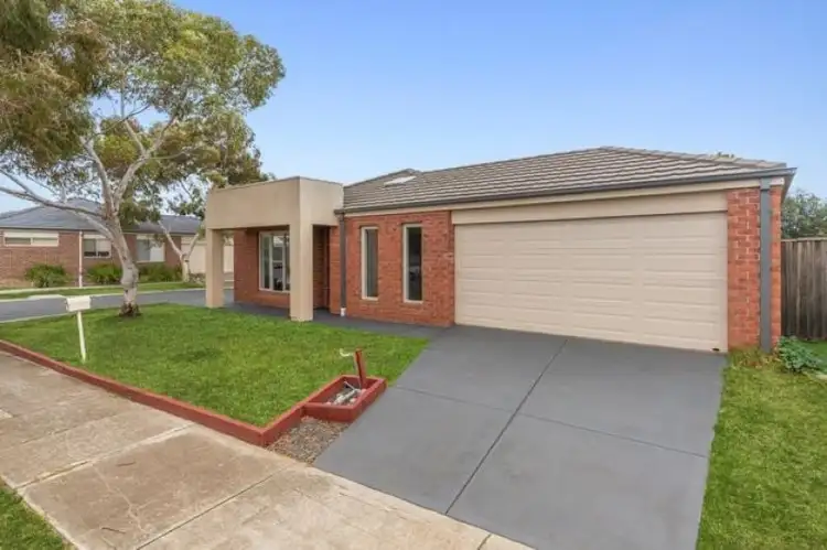Second view of Homely house listing, 22 Isabella Way, Tarneit VIC 3029