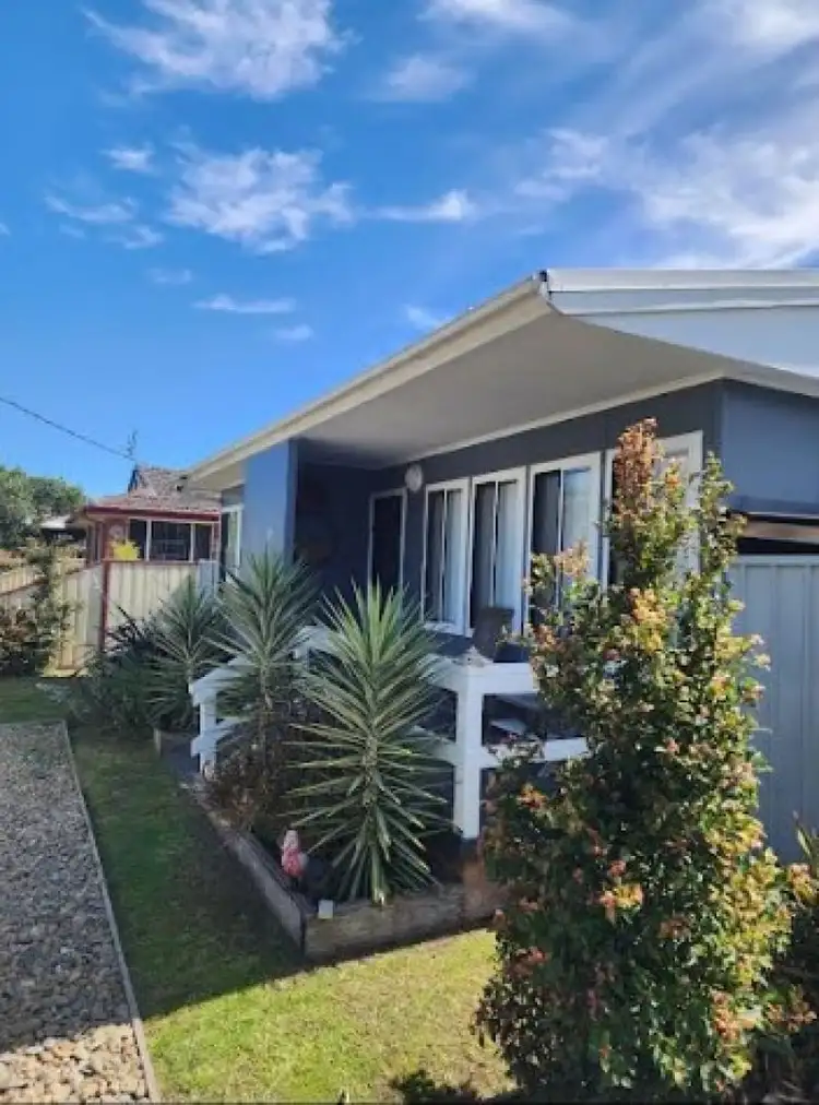15 Ellmoos Avenue, Sussex Inlet NSW 2540