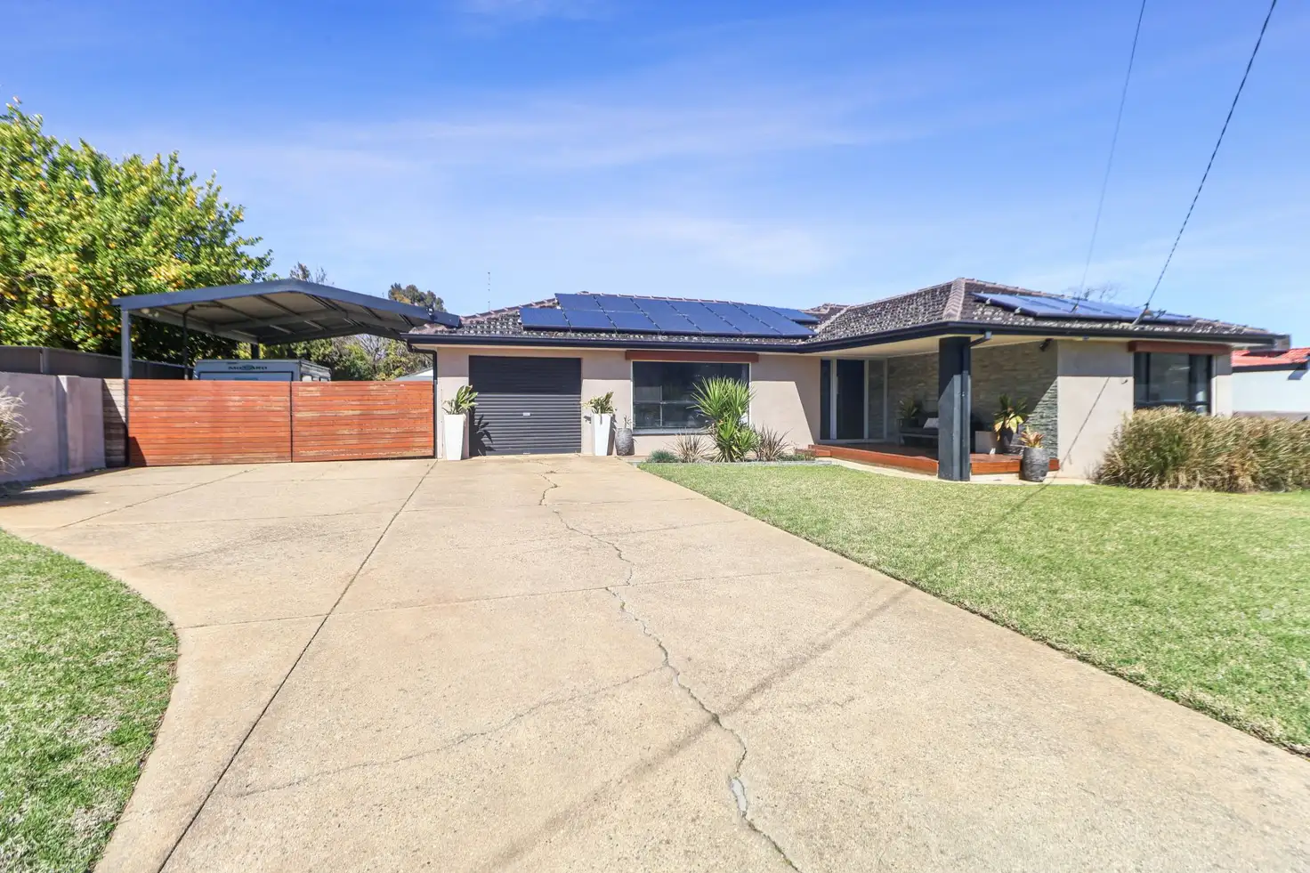 Main view of Homely house listing, 2 Stratford Avenue, Lake Albert NSW 2650