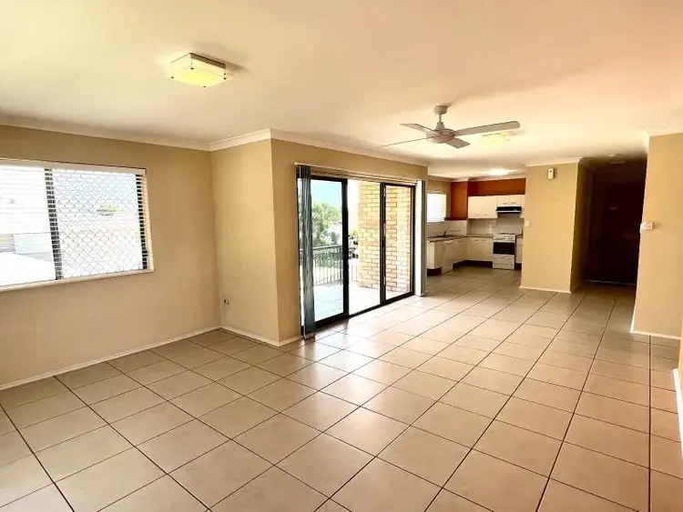 Fifth view of Homely unit listing, 3/27 Solander Esplanade, Banksia Beach QLD 4507