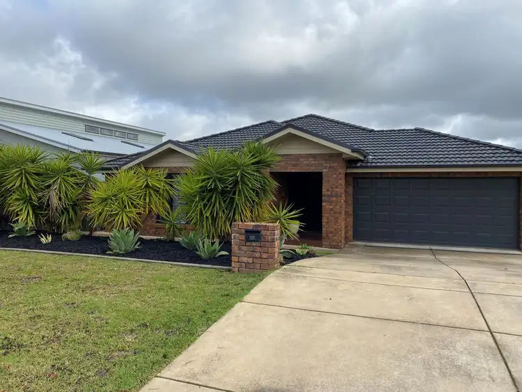 38 Deakin Avenue, Lloyd NSW 2650
