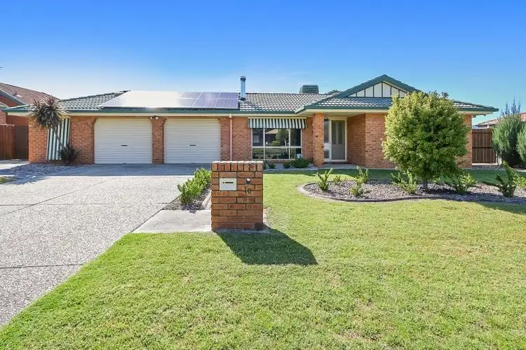 10 Valerie Way, Lavington NSW 2641