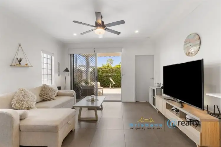 2/25 Coxen Street, Zillmere QLD 4034