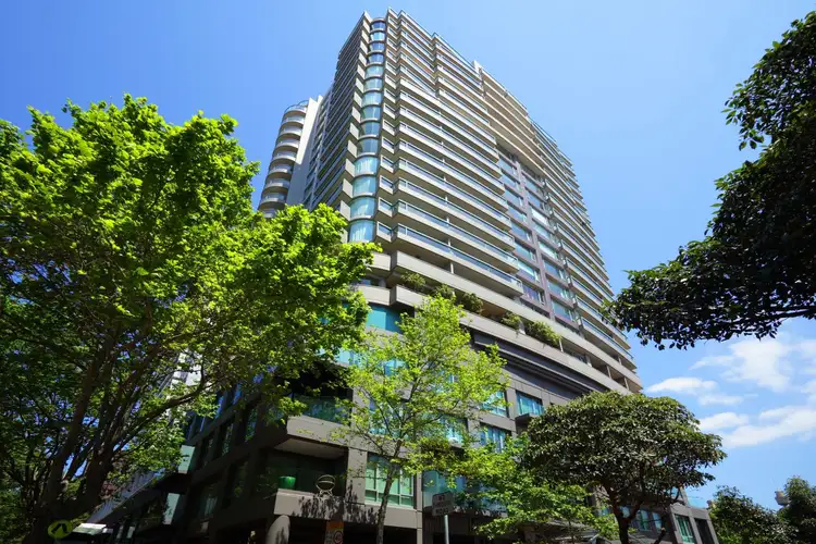 902/7 Rockwall Crescent