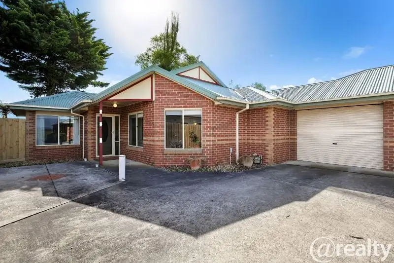 Main view of Homely unit listing, 2/33 Rollo Street, Yarragon VIC 3823