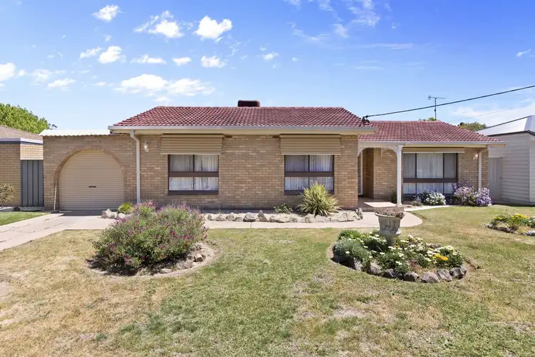 8 Geneva Crescent, Lake Albert NSW 2650