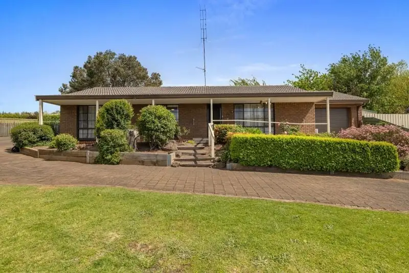 Main view of Homely house listing, 4 James Court, Leongatha VIC 3953