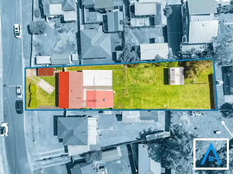 11 Dan Street, Campbelltown NSW 2560