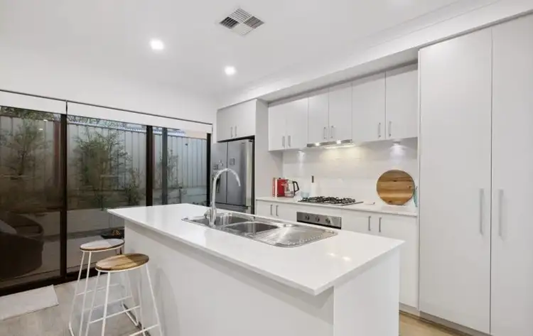 Fifth view of Homely unit listing, C/4 Chalcombe Way, Warwick WA 6024