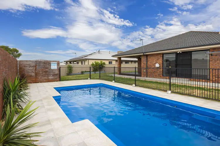 38 Deakin Avenue, Lloyd NSW 2650
