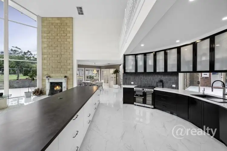 Fifth view of Homely house listing, 10 Jeanette Maree Court, Kilsyth VIC 3137