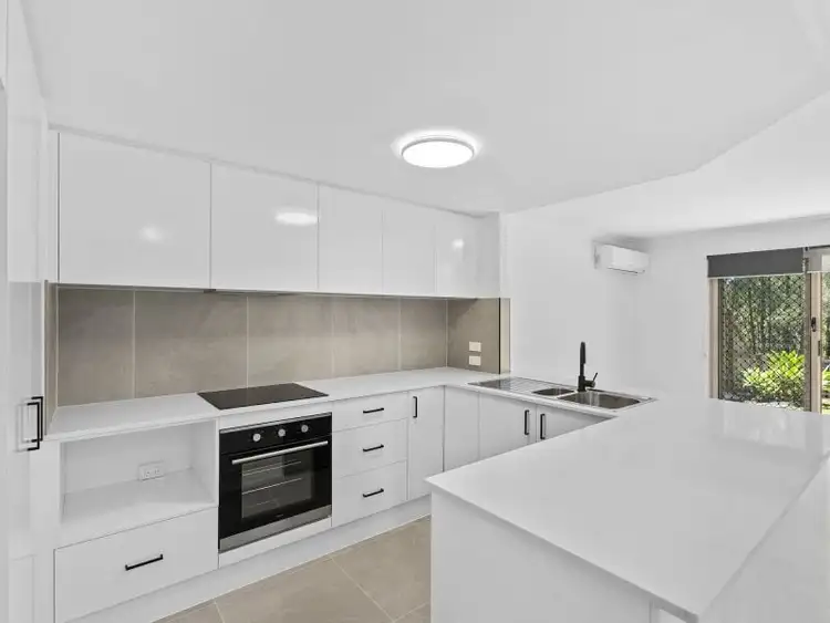 unit 54/75 Brown Street, Labrador QLD 4215