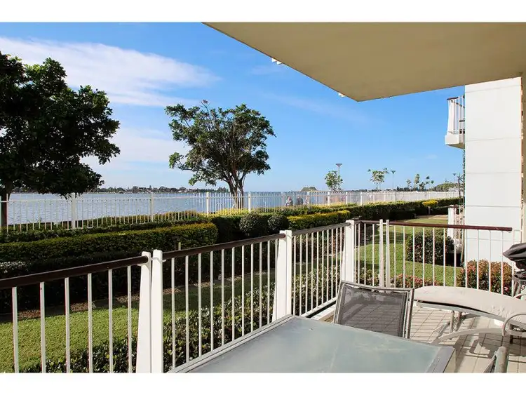 13/304 Wharf Road, Newcastle NSW 2300