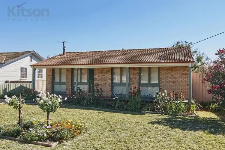 11 Jenkins Street, Ashmont NSW 2650