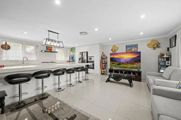 16 Ardrossan Crescent