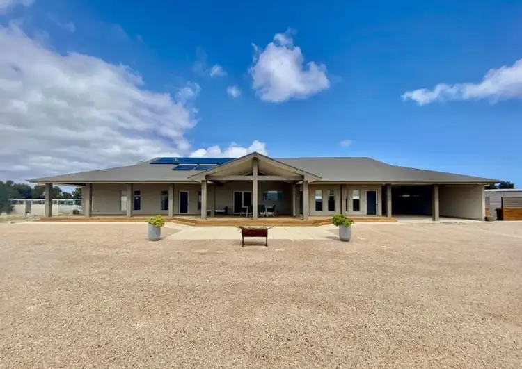 170 Woodlawn Road, Streaky Bay SA 5680