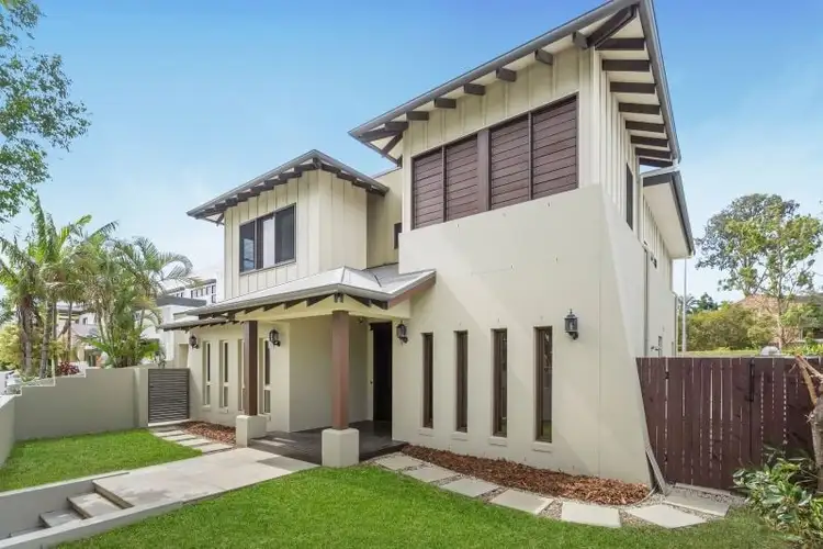 104 Compass Drive, Biggera Waters QLD 4216