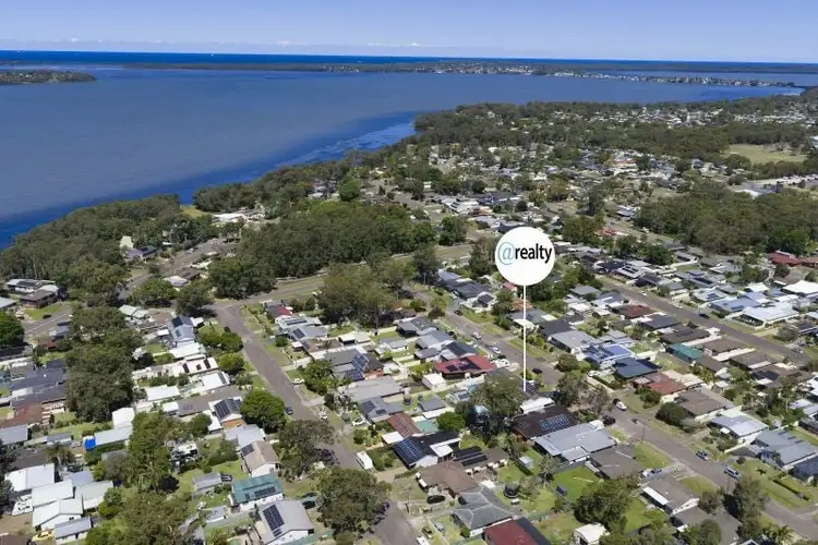 17 Carinya Street, Charmhaven NSW 2263