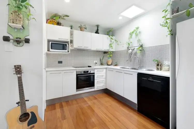 Second view of Homely unit listing, 5/42 Sunrise Boulevard, Surfers Paradise QLD 4217