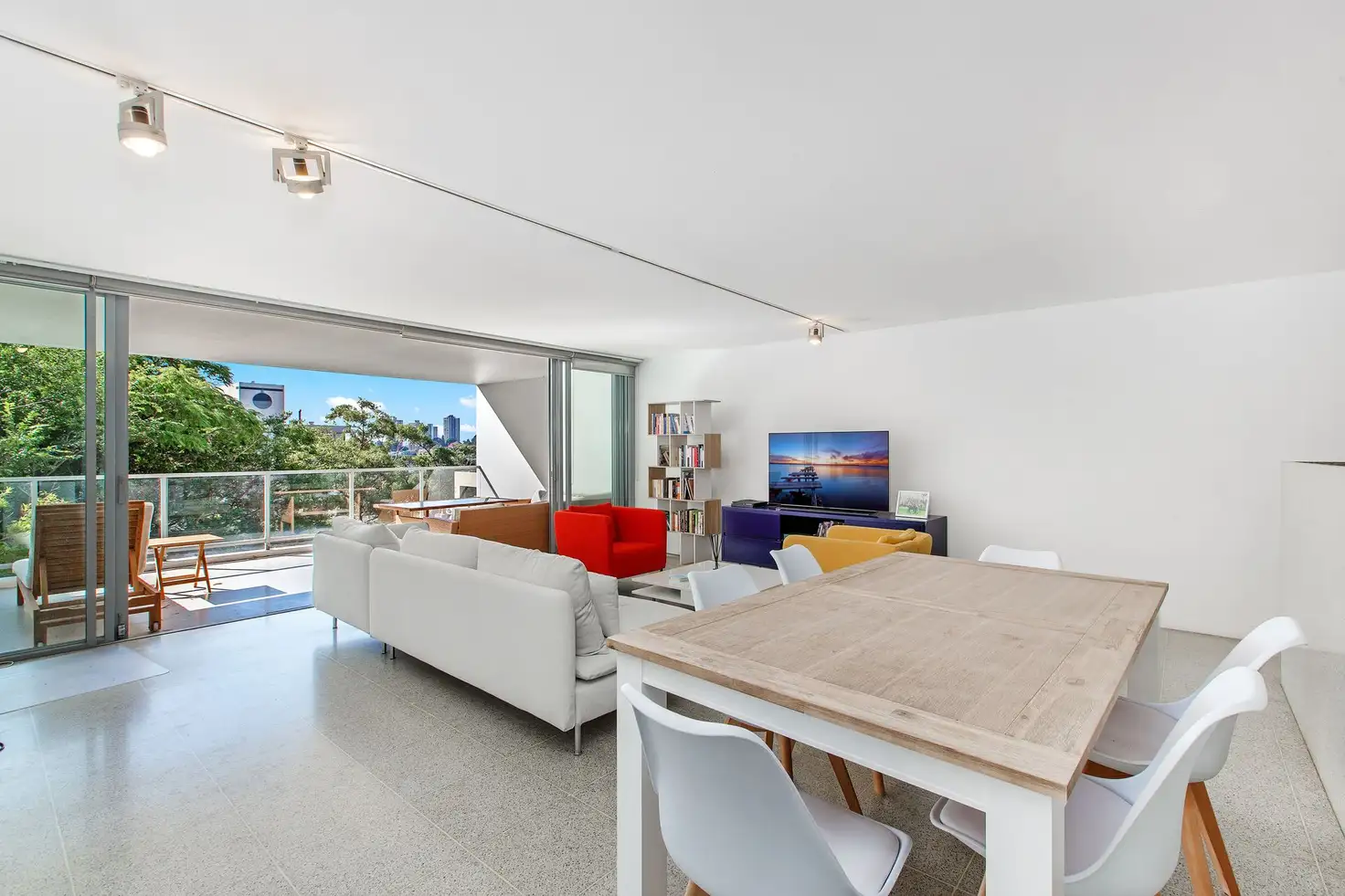 Main view of Homely apartment listing, 401/72-82 Bayswater Road, Rushcutters Bay NSW 2011