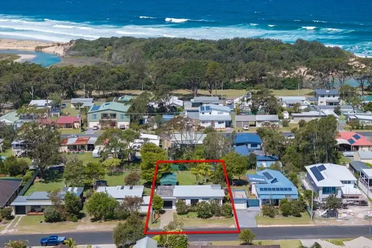 Third view of Homely house listing, 10 Swan Avenue, Cudmirrah NSW 2540