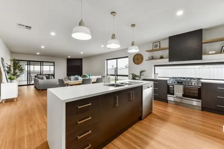 6 Napoli Place, Mount Gambier SA 5290