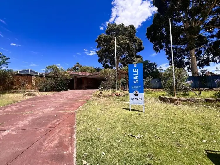 8 Cammaray Court, Thornlie WA 6108