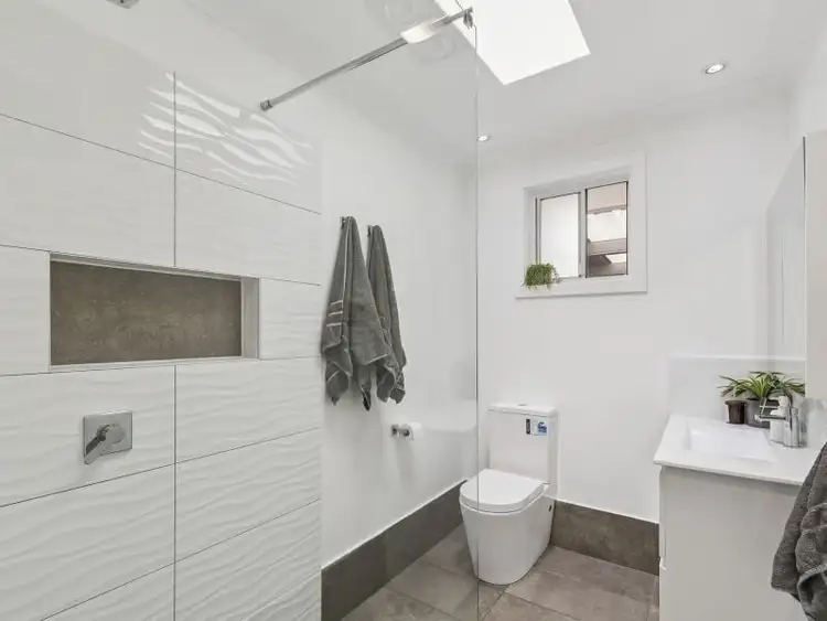 Sixth view of Homely house listing, 31 Eleebana Crescent, Koonawarra NSW 2530