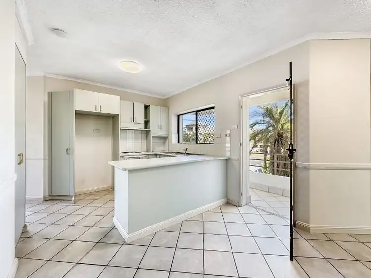 Fourth view of Homely apartment listing, 8/221 Lake Street, Cairns City QLD 4870