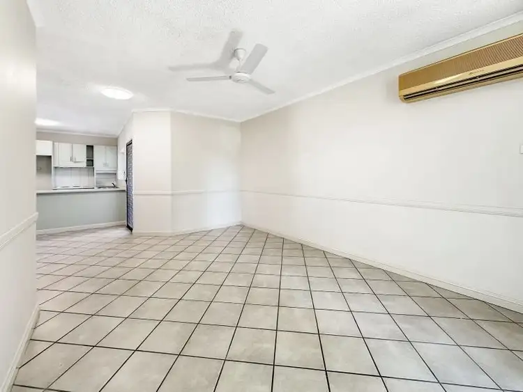 Fifth view of Homely apartment listing, 8/221 Lake Street, Cairns North QLD 4870