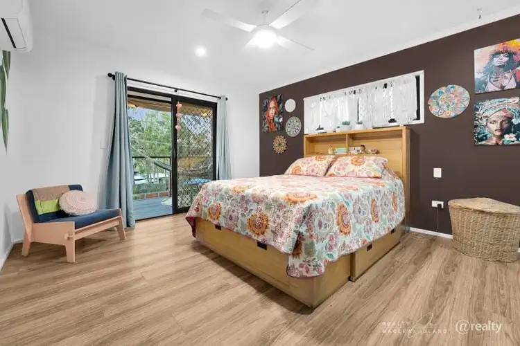 222 Kate Street, Macleay Island QLD 4184